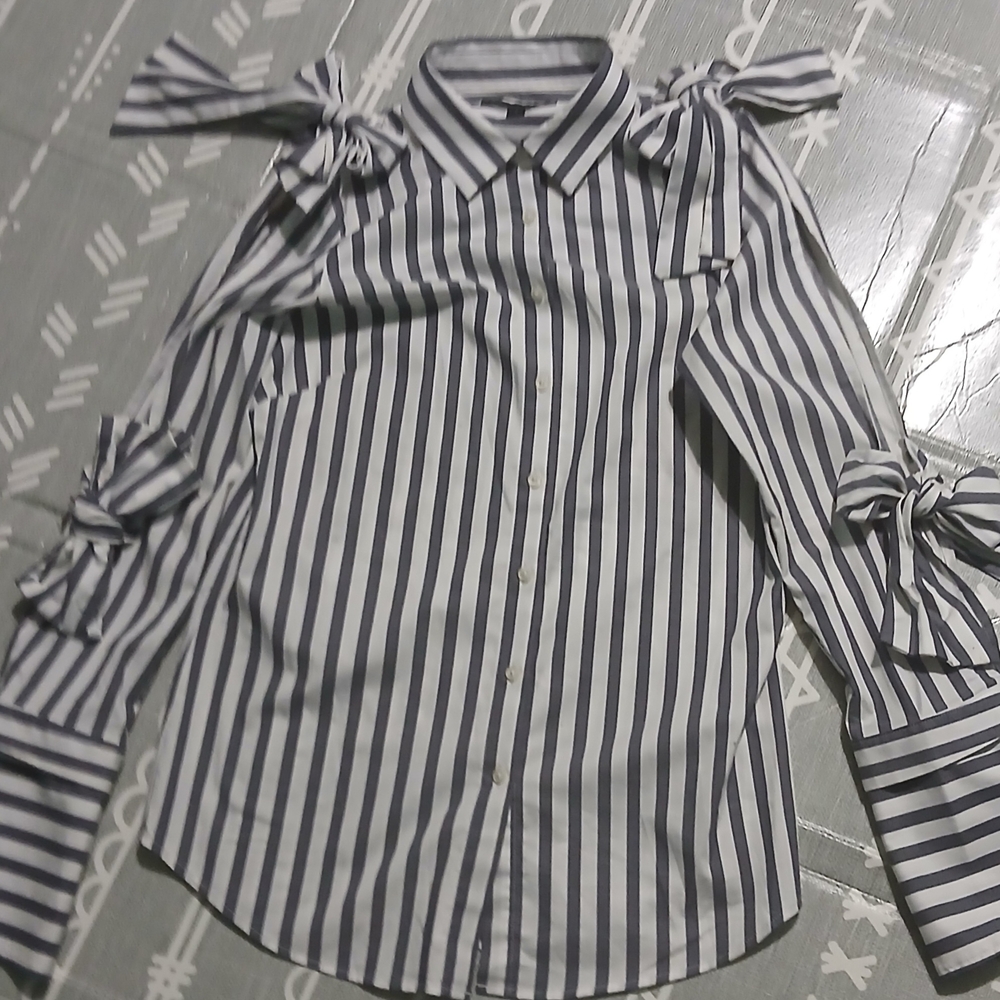 NWOT Black and White Striped Button Down Shirt with Sleeve Ties